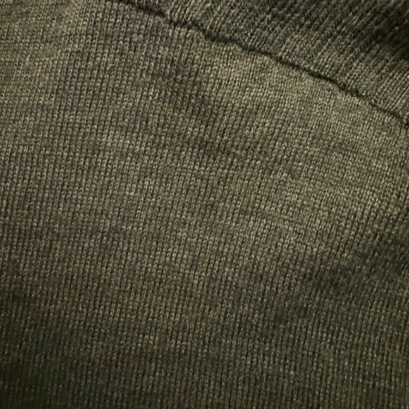 Men’s Merino Wool Blend V Neck Sweater - Picture 4 of 4